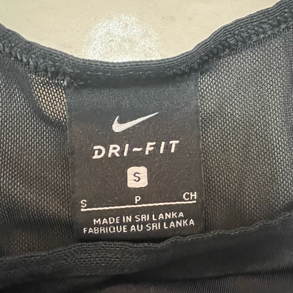 Nike Black and White Intertwist Pro Sports Top Bra - Picture 4 of 5